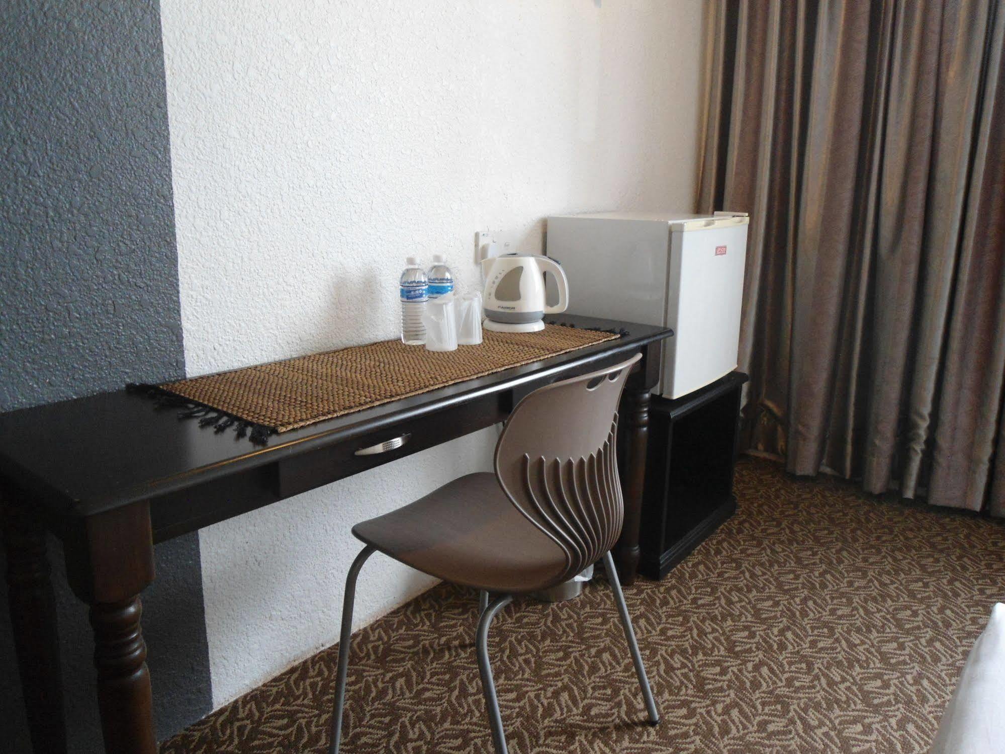 Regent Hotel Bintulu Kültér fotó